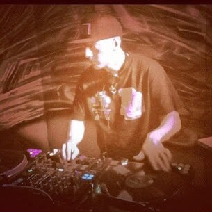 DJ // Turntablist // Music Lover // Private Parties // Club // Mobile // Bookings@ (DJJETS@hotmail.ca) http://t.co/6EAY4bVOEj (1/5 of @MissingLinX)