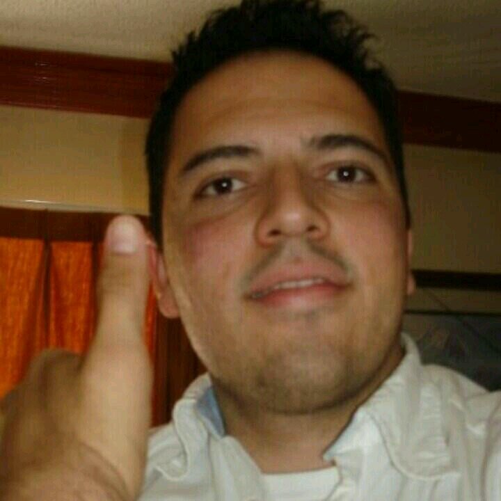 MacsCarlos's profile picture. 