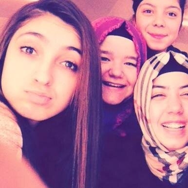 HHandenur's profile picture. Selamm :)  16 yaşındayım hüseyin özdilekte okuyorummm takip edersen tanırsın tatlımmm
SELİN EDA SAMET 3