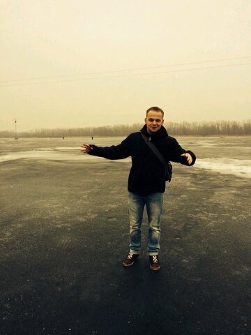 ARTYRbl4's profile picture. 