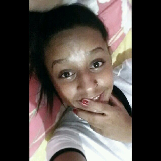 Escorpiana,15 anos,são paulina,boba,chata,irritante,ciumenta,chorona, desastrada,preguiçosa,comilona, & aff chega, falei demais u-u #umbeijo