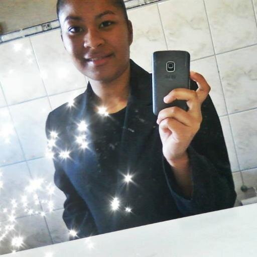 A amizade...
Nem mesmo a força do tempo irá destruir
Somos verdade...
Nem mesmo este samba de amor pode nos resumir (8'