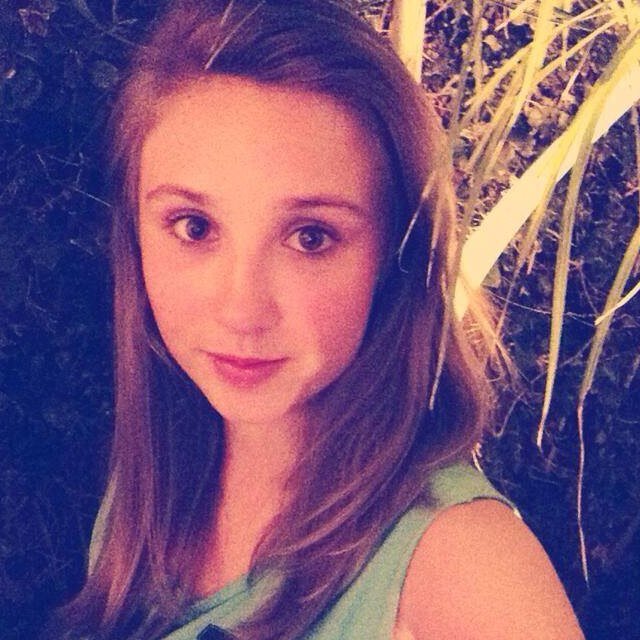 Salut les poulettes ! Si toi aussi tu veux te marier avec J A C O B B L A C K, follow moi ! Follow back sur demande.
