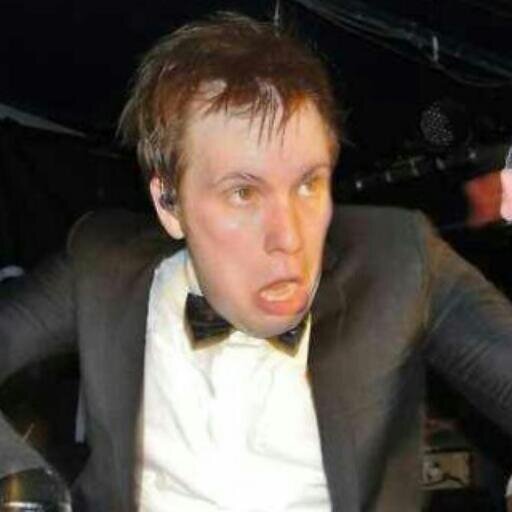 i hit follow limit on @ayeyoungbiood sigh (dont follow this follow there)