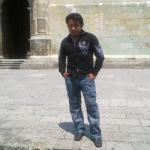 Americanista de corazon, simpatico,,, adoro la danza mas bien todo tipo de baile y me emociona la informatica.