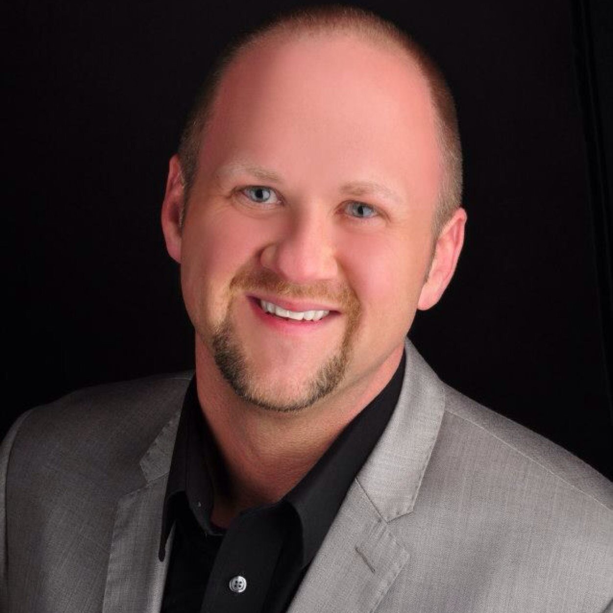 r_myracle's profile picture. 