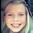 Carly Croft - @cray_cray_44 - Twitter