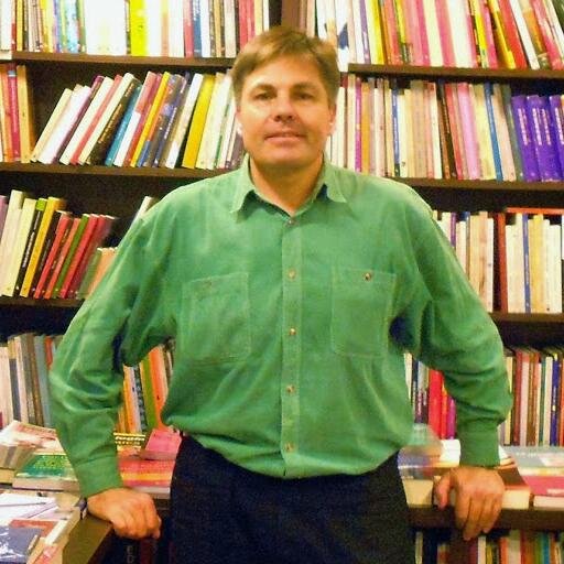 Me interesan: ciencias humanas y sociales,ciencias naturales y ambientales.
Hago: educación,investigación,capacitación.
Me gusta: música,literatura y biblioteca