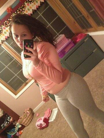 breephill's profile picture. breanna phillips ♡ |teenager| |basketball| |track| snapchat : breanna.rain26