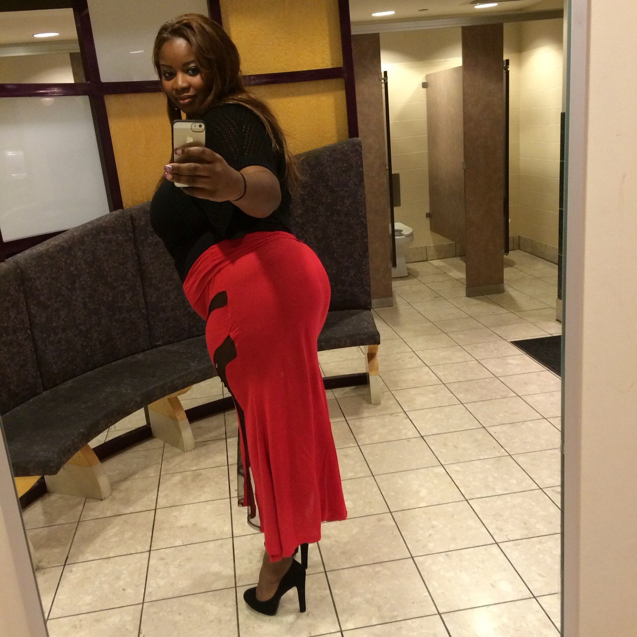 It's only 1 me cuz the world can't handle more then 1 me! My skills are earned and took years of practice b4 I mastered them! Single life nt for me!