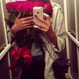 baza_kh's profile picture. وجدتُ سعادة مع أصدقائي لم أجدها في حياتي..♡