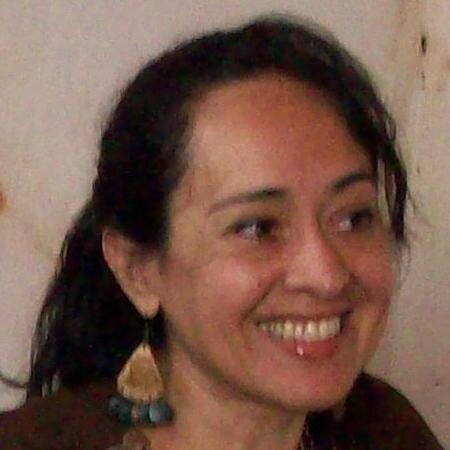 Colorada. Directora de Relacionamiento con la Comunidad de la Intendencia de Rivera. Ex Intendenta Interina.