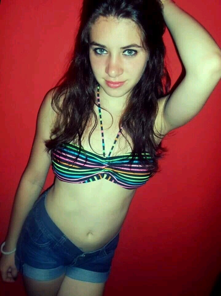 iBeluCasal's profile picture. Mataderos, 16años.Belén. AXEL vida entera° FBACK