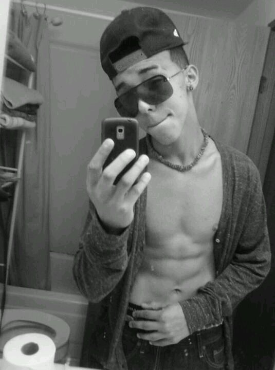 Ima athlete from Houston Tx \m/ add me on fb: mf Pedro Balderas