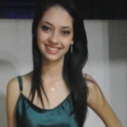 Douradense, 18 anos, estudante de Engenharia de Produção