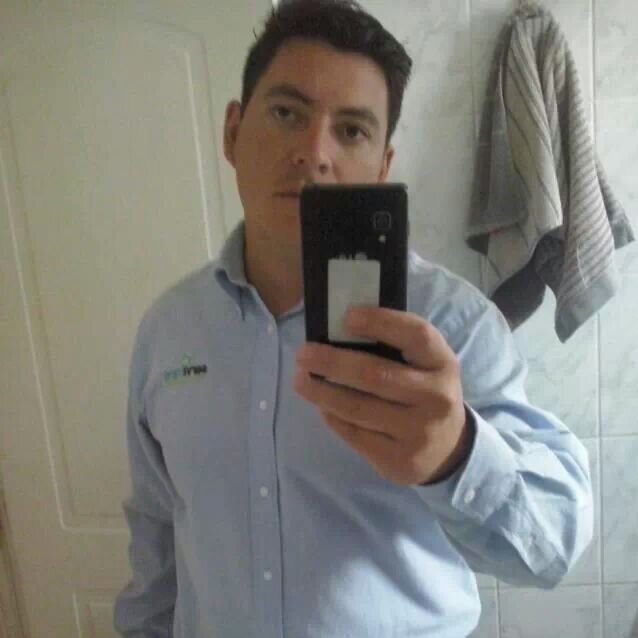caer esta permitido ....levantarse es obligaorio!!! ......hijo del viento, y hermano del sol....tengo gente que me ama ....no tengo nada mas que pedir.....