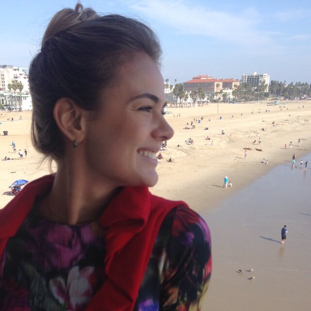 Atriz e apaixonada pela minha profissão.
Apresentadora do Programa MGM DIZ, no canal MGM.
Sagitariana. Disciplinada. Reservada. Menina. Mulher.
