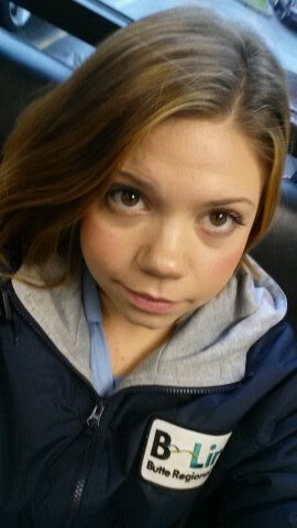 kayl3bsm0mmy's profile picture. 