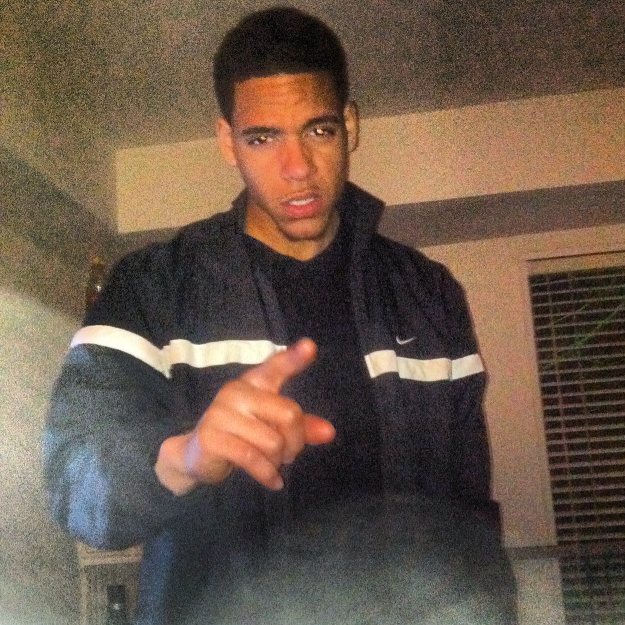 Paper chaser #Forgienhu$$le 
       God/Family/Money all for one and one for all✊