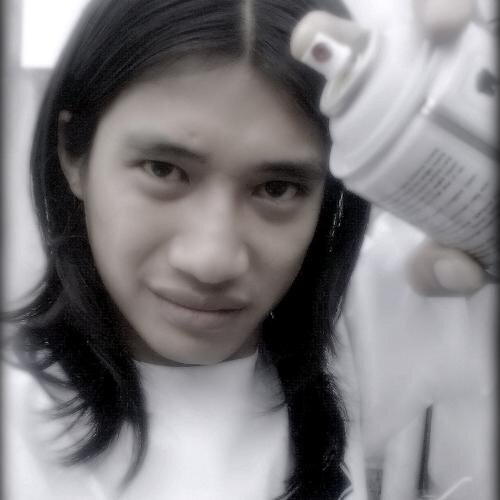 advoholic's profile picture. 