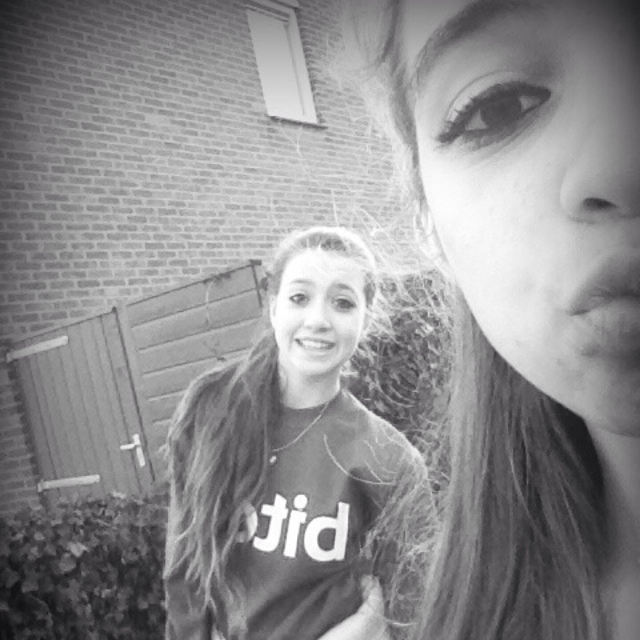 smiler, janoskinater, love you shania, tanisha, arbaina, femke, lieke en shanna 33