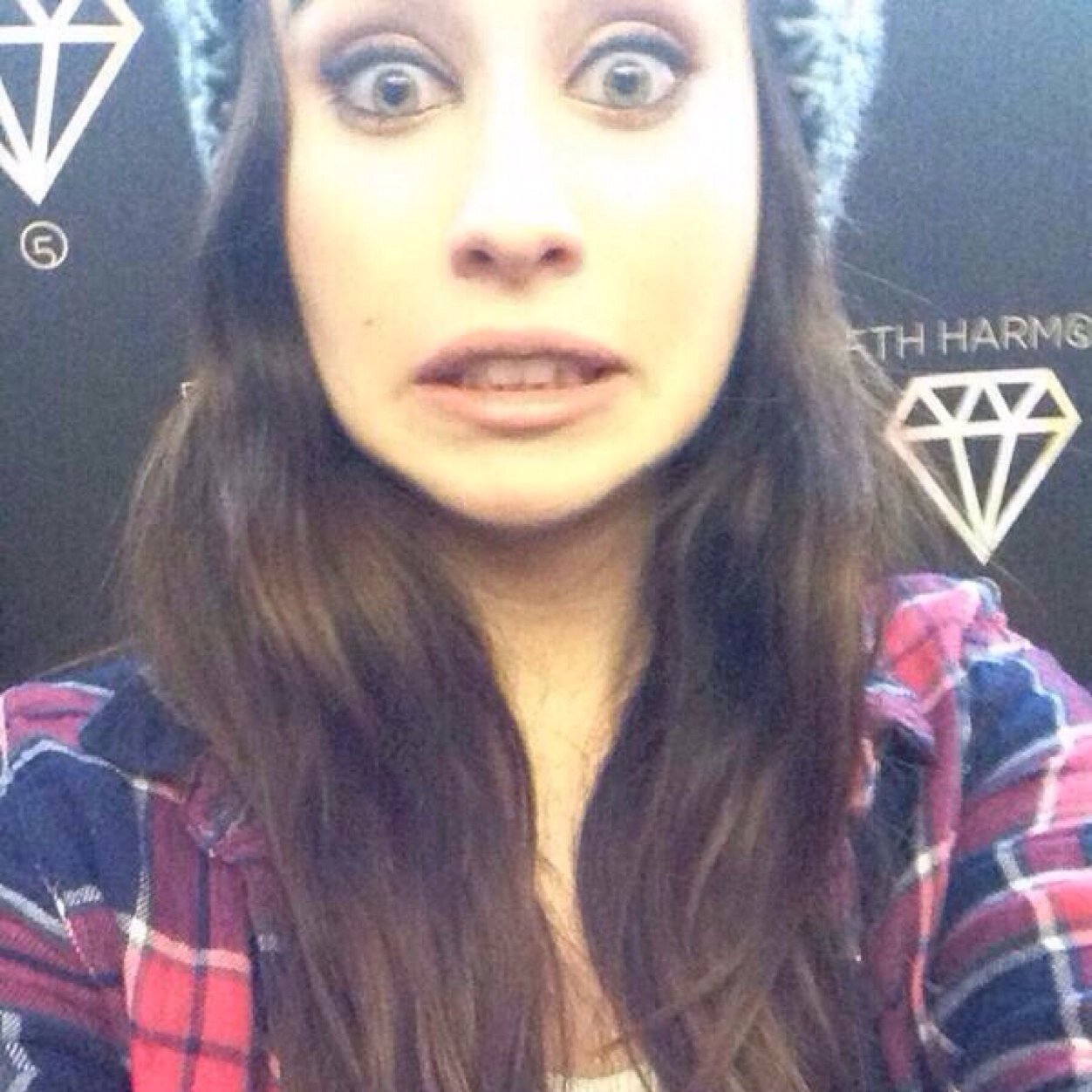 fakebitach's profile picture. why yes i am the girl of your dreams.