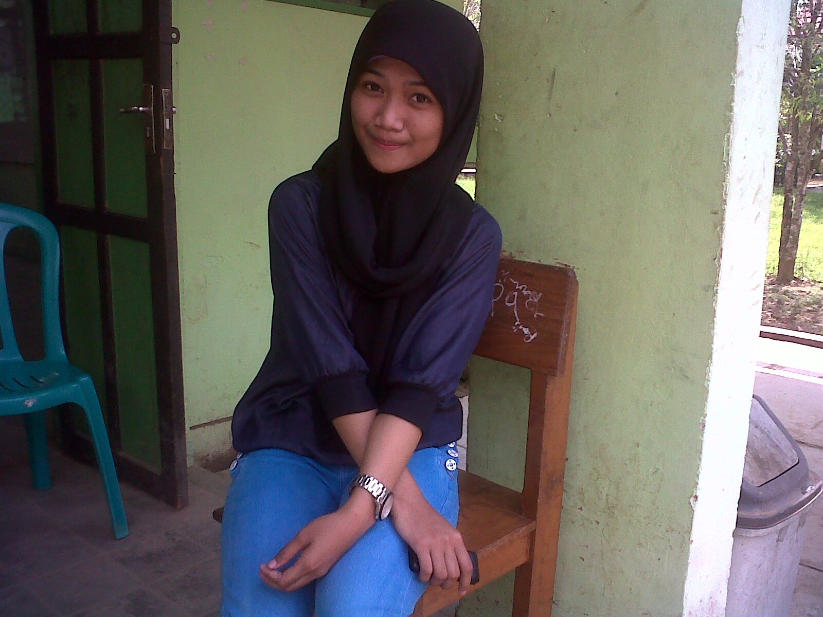 ermawati489's profile picture. 10051996