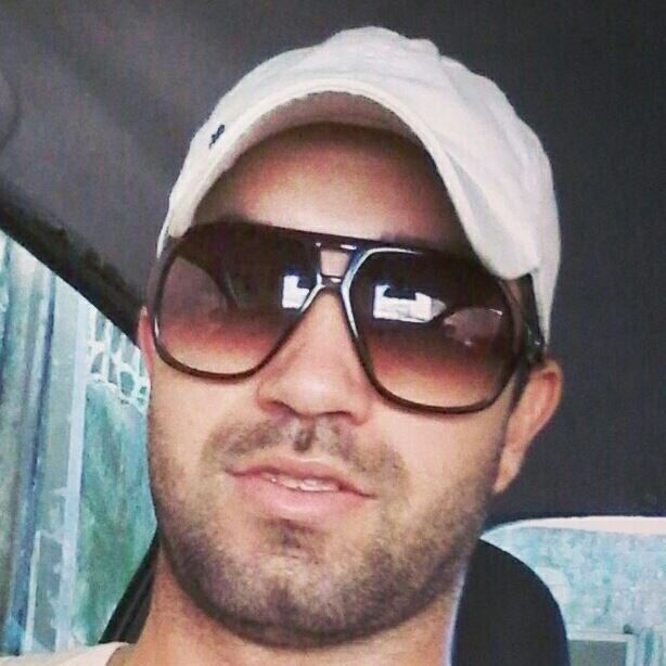 🇧🇷Brazil-SSA
♈Ariano®️ascendente 🦂 ♏️ 
🍀Pai da Laura👨‍👧
👨‍👧Minha família de 2❤️
🎬Modelo 
🚘Driver
🔧Mecânico
🐩 Belinha
Instagram @cicero_santiago