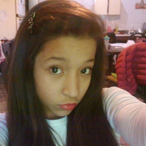 vivo mi propio mundo y lo vivo como quiero,hoy eligo vivirlo apoyando en todo a.. JUSTIN DREW BIEBER!mi platonico hermoso,las beliebers lo vamos,amar x siempre!