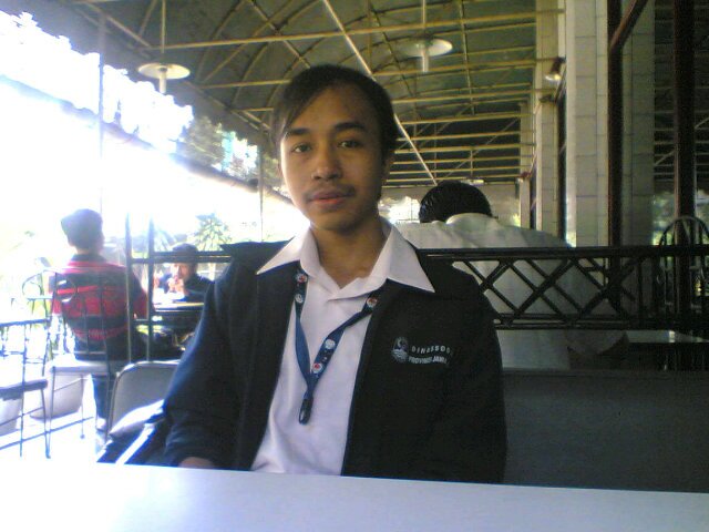 TaylorWidodo's profile picture. Terima bikin baju dan celana