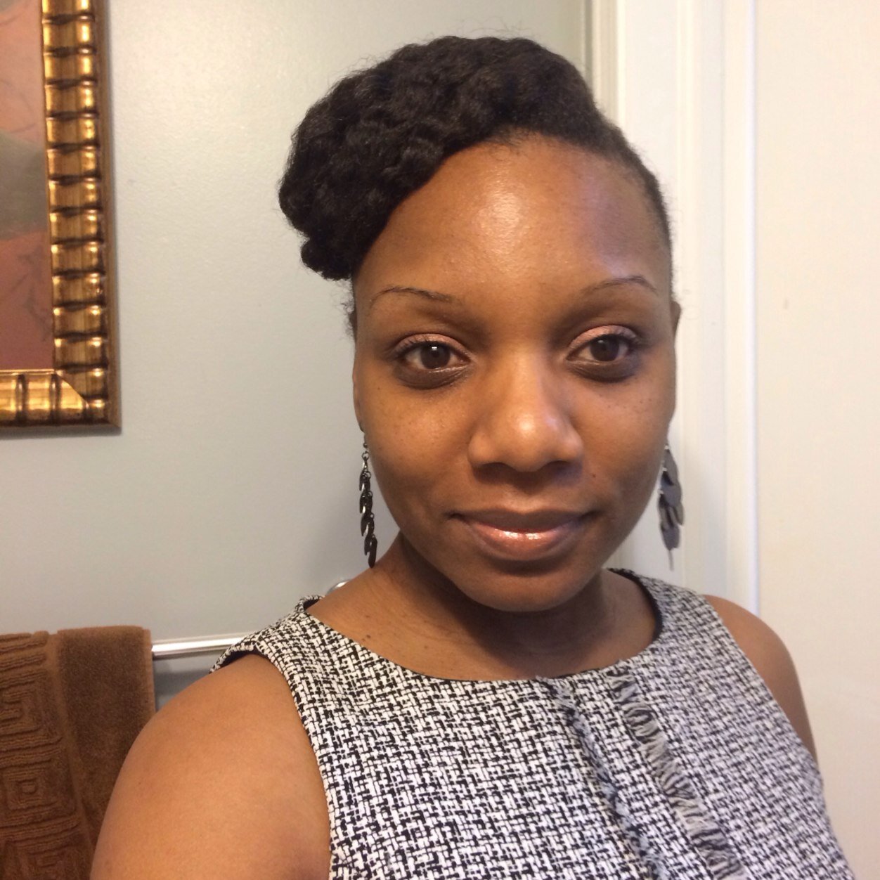 Lover of all things natural, including my hair :)