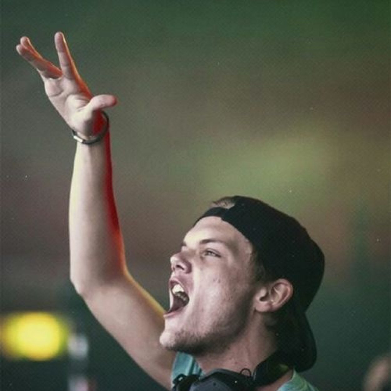 Fagaraalbert's profile picture. Wazzup bitch.