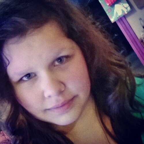I am a directioner I love one direction I am a country girl I love singing dancing and eating pizza