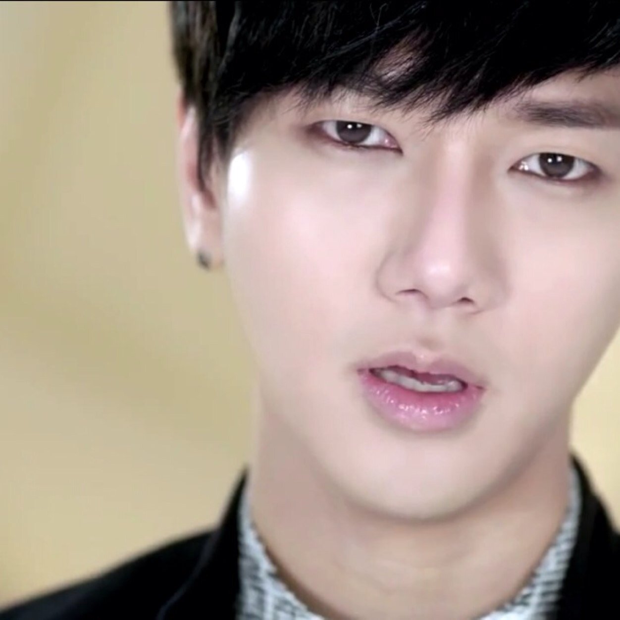 ผมเยซองครับ! ผู้เชี่ยวชาญการค้าขายกาแฟแว่นแก้วคุ๊กกี้กำไลพวงกุญแจทุกสารพัดผมขายมาหมดแล้ว! ll นี่คือบอทอิสระเสรี ll สามารถฟอลหาผมได้เลยนะครับที่ @Ystyle_bot ;)