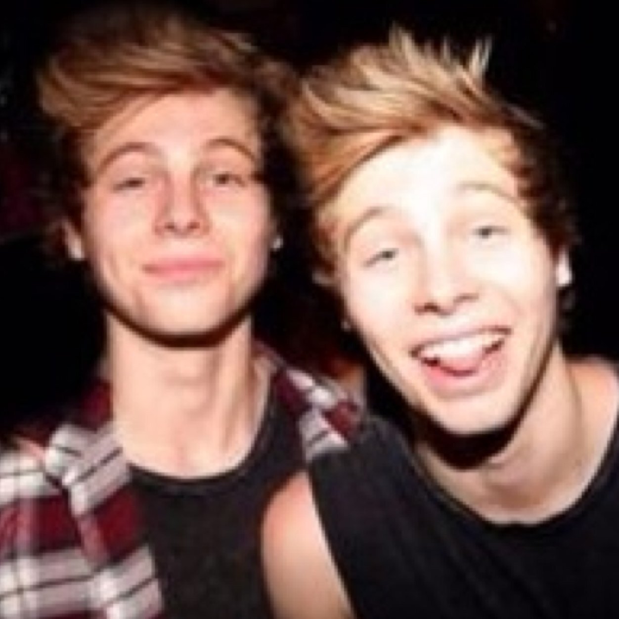 go follow @ashpornirwin or lose this follow :-)