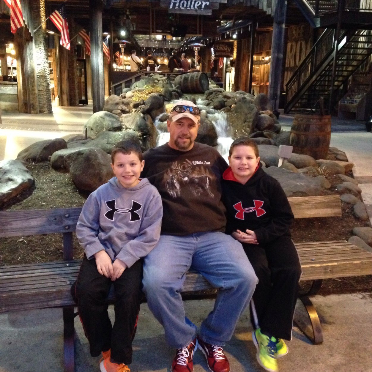 bott_tena's profile picture. 