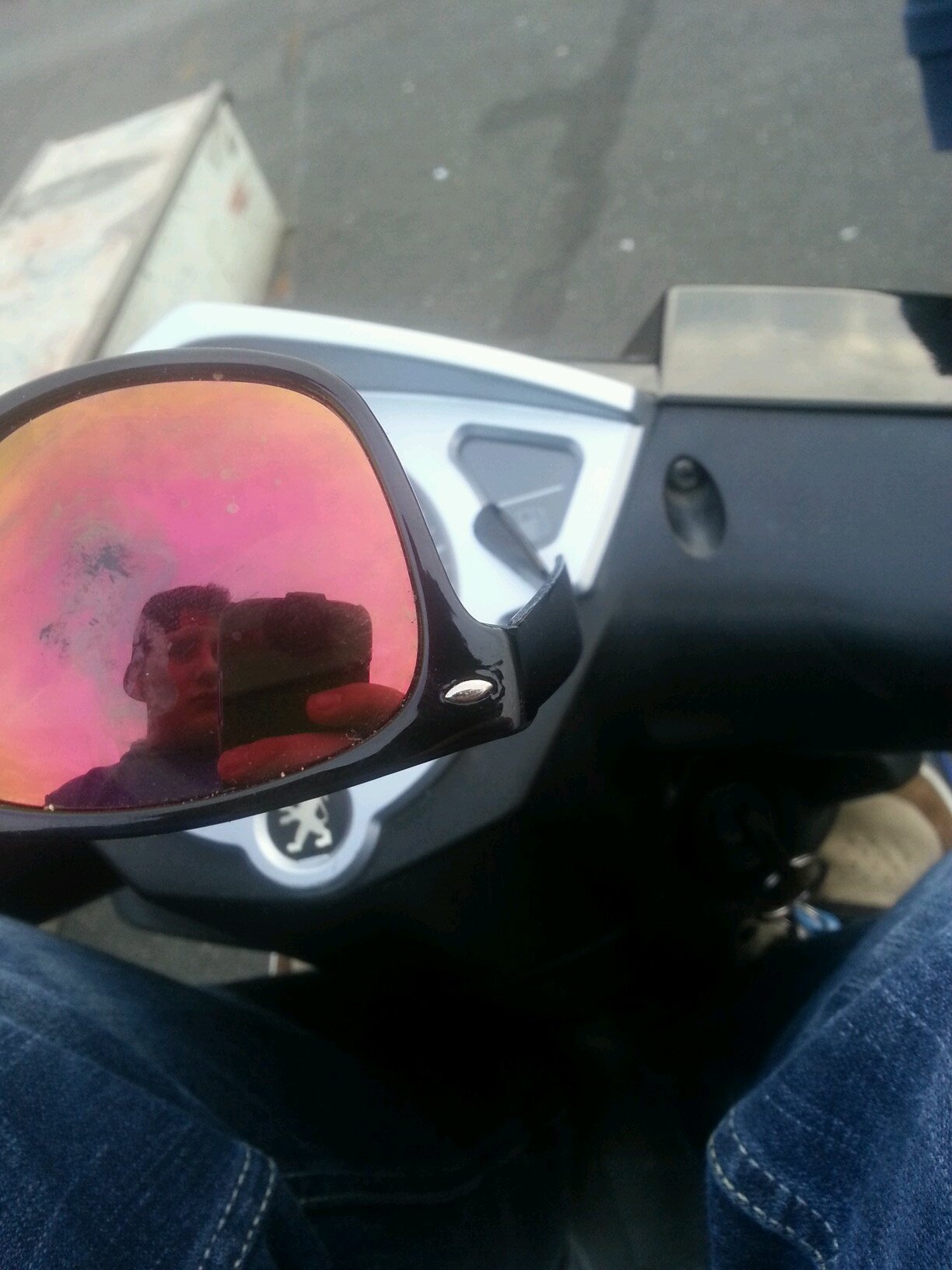 amagedd_o_n's profile picture. Ich bleib bei der Clique – Du bist erst down mit uns, wenn du high mit uns bist!