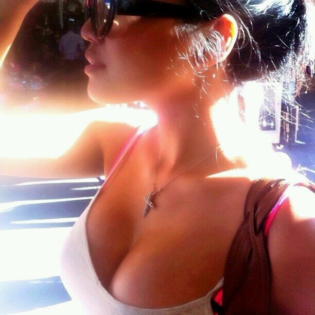 ex cabin crew, model, please don't hate me coz I'm Beauty ;)