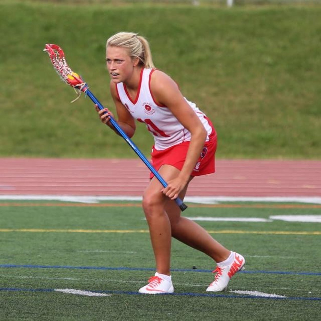 Loughborough Uni. England Lacrosse player. @EnglandWomenLax. PE teacher. @SHMSports.