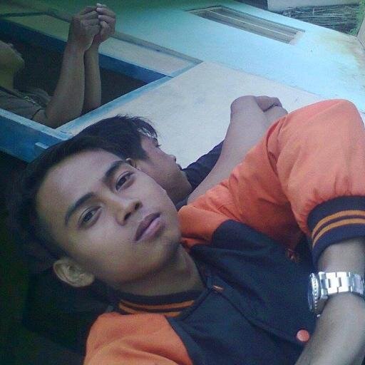 Erickgembelelit's profile picture. Wanita itu tidak suka ditekan apalagi ditekan dari belakang, wanita hanya butuh perhatian... hehehe