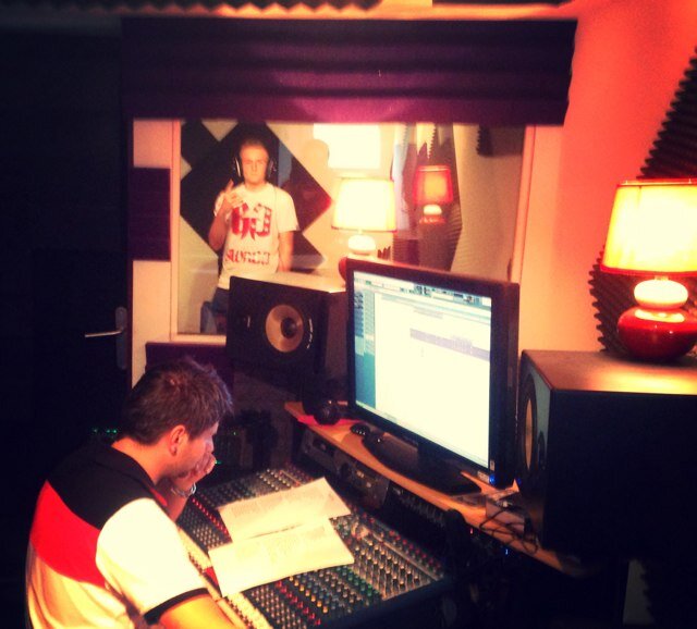 RafaleOff's profile picture. Rafale/15 ans/Auteur/Compositeur/Interprete/Rap&R'n'b. Ma page Facebook/Rafale_Officiel/Allez m'écouter sur Youtube! ★ #RafaleTeam ★