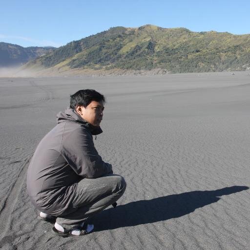 yakinach's profile picture. Mendengar, melihat dan merasakan. Selanjutnya, ditulis..