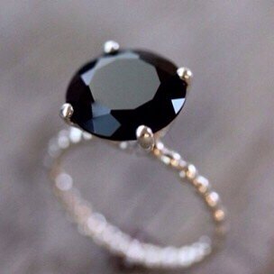 FoOoFa_AA1's profile picture. انا حبيبيّ بَسمتھ تخجلَ الضيء..