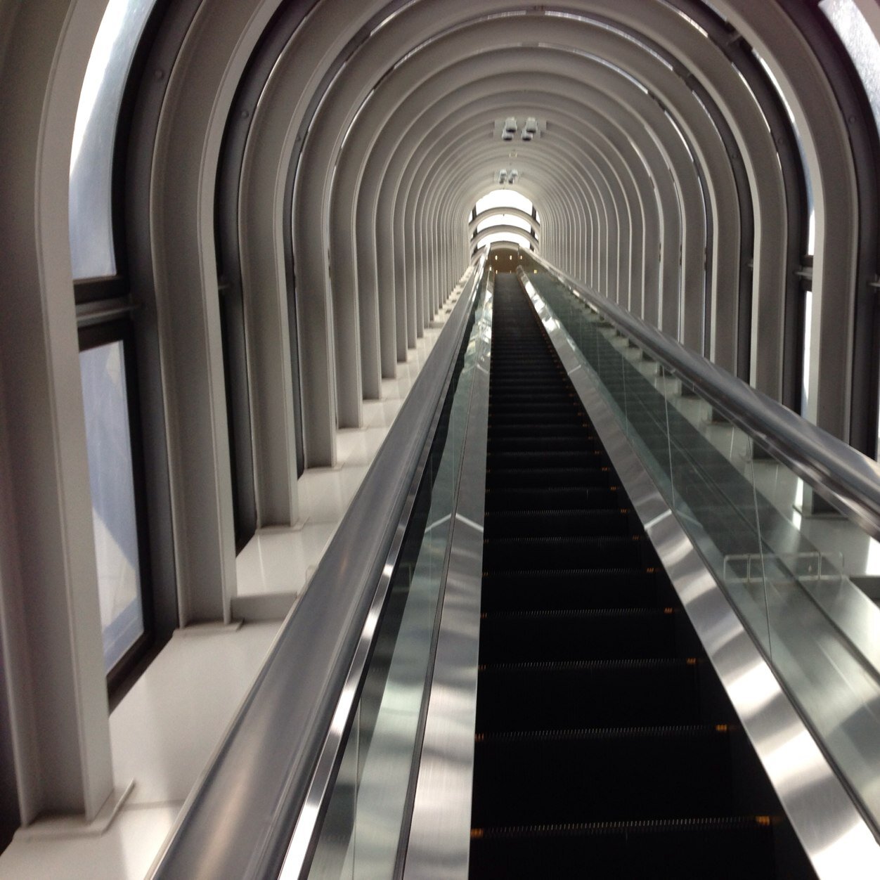 TsukiyamaGen's profile picture. 建築のCG関係の仕事してます！趣味はビジネス、健康、スポーツ、映画、音楽などなど。よろしくお願いします！