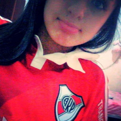 Hola, Me llamo maca & soi de river♥ ah & amo a mi novio♥ ah & siempre digo ah c: ah