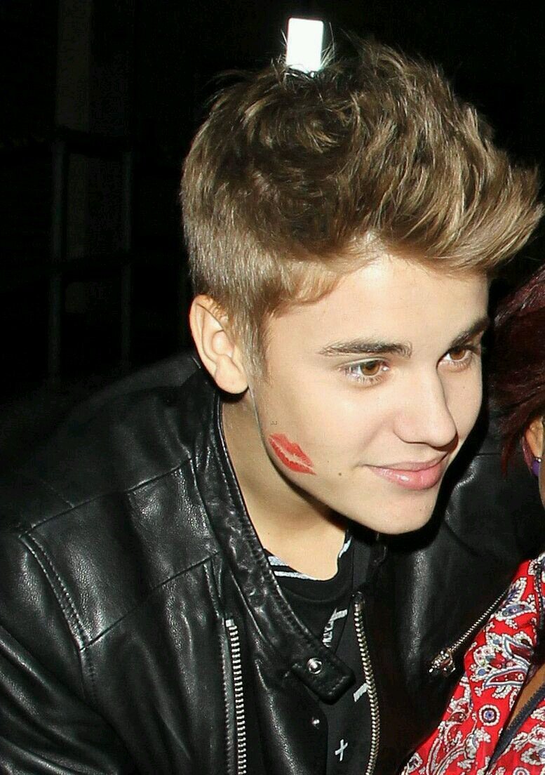 Justin♡専用アカ Beliebers Follow Me ! @dreams_kashis_ @IcanthelplovinU 同一人物です(。・ω・。)
