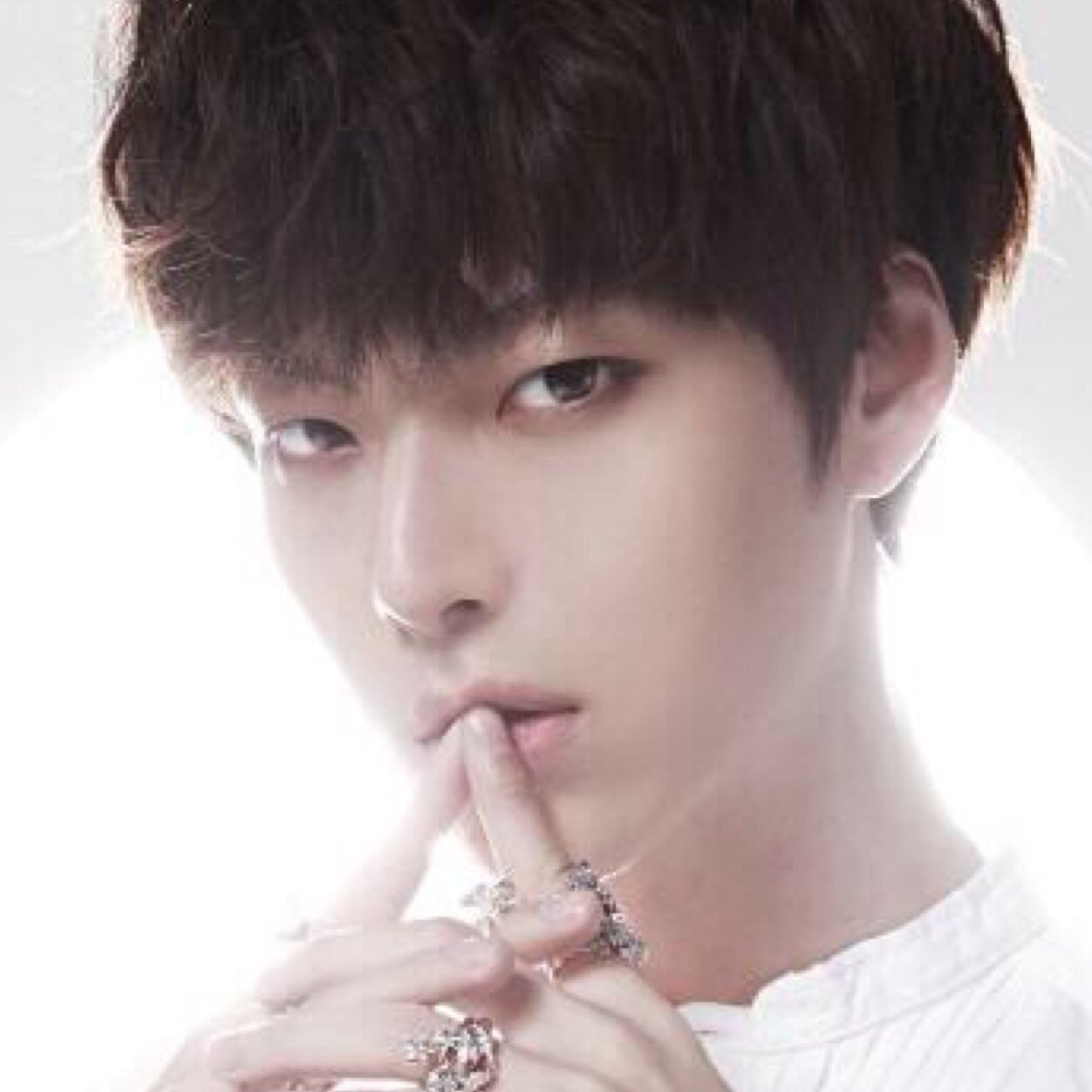 Actor,Model   Ahn Jaehyun  (fake)
since.0306