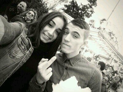 No puedo estar + feliiiiiz3 junto a ella todo es diferente y me a enseñao a vivir con una gran sonrisa en la cara! @andreahr7 teeaamoooooo