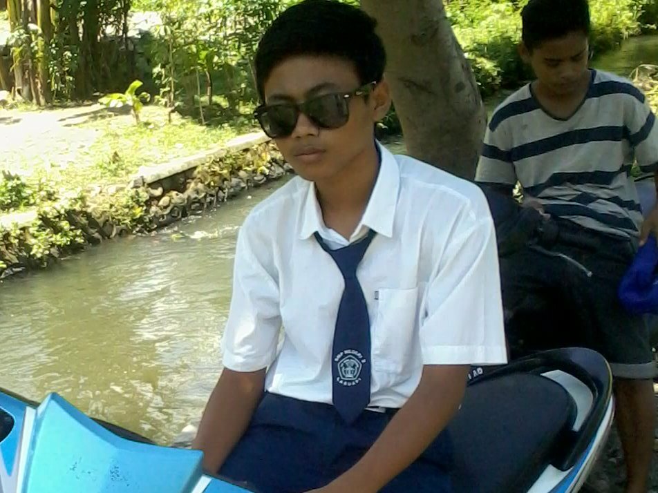 Syawaluye1's profile picture. Jangan merasa diri kita sempurna jika dalam diri kita masih banyak kekurangan
http://t.co/RNslFp2Mpp 04/-x f8
ตอนแรกได้แต่เลี้ยงหมู เห็นเ