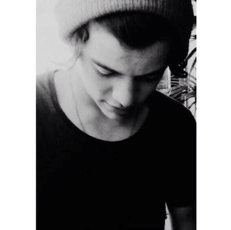 harry styles-19-single&etero-coccolamico,baciamico,scopamico,sfogamico.